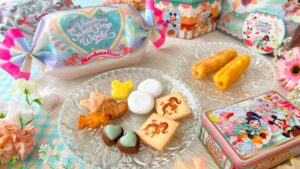 東京ディズニーリゾート__「ヴァネロペのスウィーツ・ポップ・ワールド」のパッケージや皿盛り