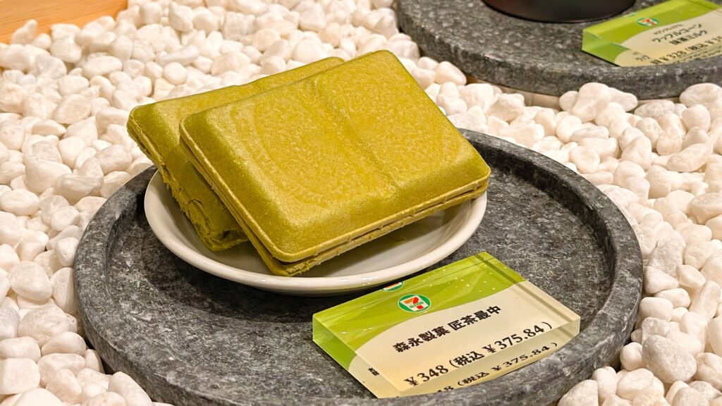 セブン-イレブン_「匠茶最中」とプライスカード