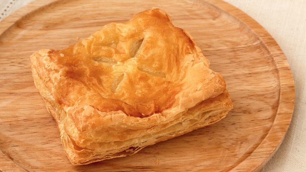 ミスタードーナツ_「ホワイトソースのクロックムッシュ風パイ」のパイ生地