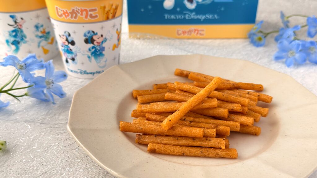 東京ディズニーリゾート_「ポテトスナック〈じゃがりこ〉 4個セット 紙箱 ミッキーマウスと仲間たち 東京ディズニーシー25周年 スパーリングジュビリー」のパッケージあけ