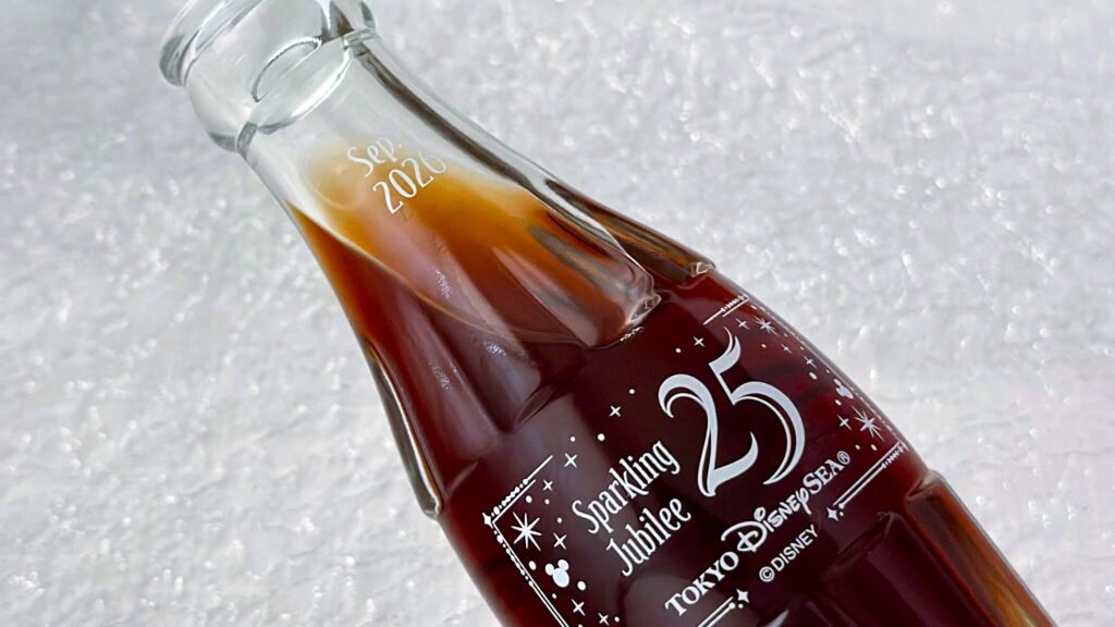 東京ディズニーリゾート_「コカ・コーラPET紙箱 東京ディズニーシー25周年 スパーリングジュビリー」の瓶