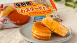 ニチレイ_「今川焼（カスタードクリーム）」の皿のせとパッケージ