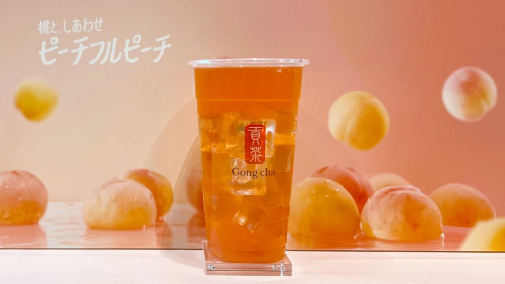 ゴンチャ_カップにはいった「ピーチフルピーチ ティーエード」