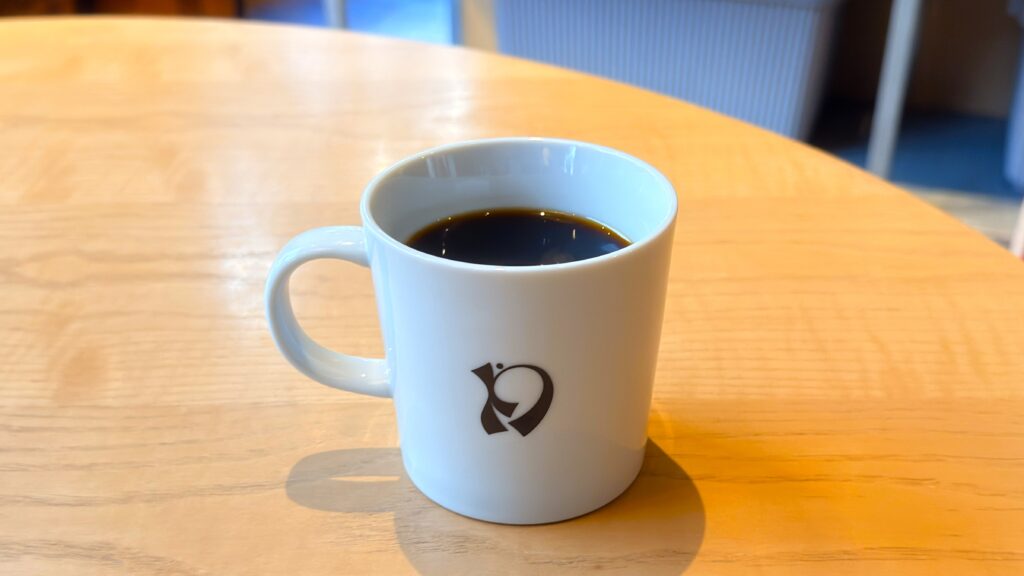 K5_「ダンスブレンドコーヒー」のカップ