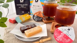 UCC_UCCドリップポッド「旅するコーヒーマリアージュ」の皿盛りやドリンクが並んでいる様子