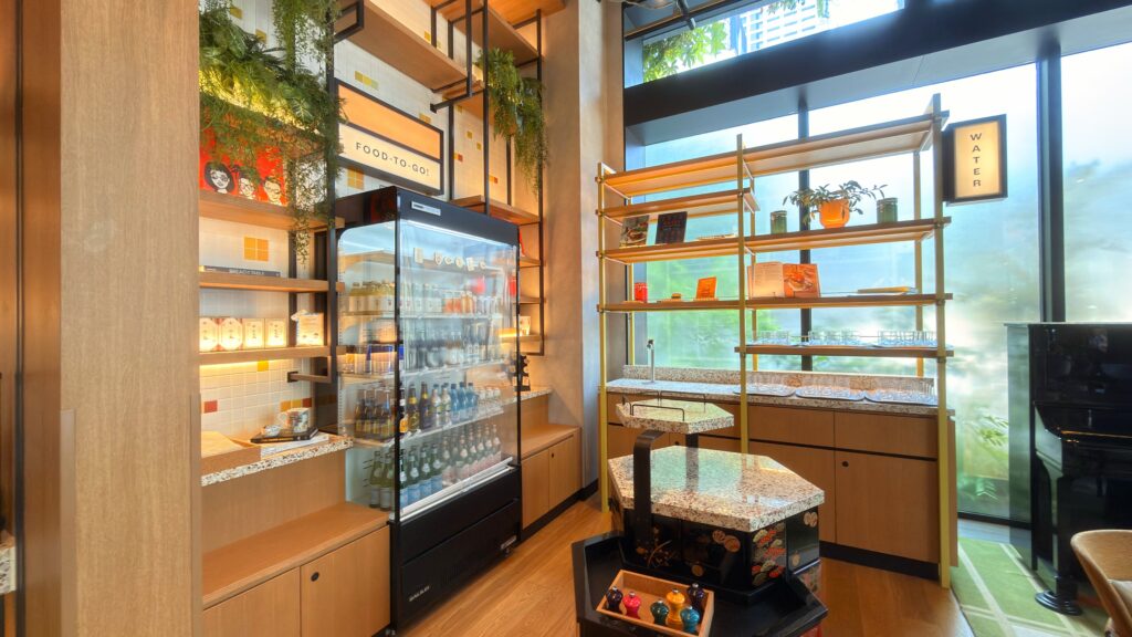 キャプション by Hyatt_Talk Shopの物販コーナー