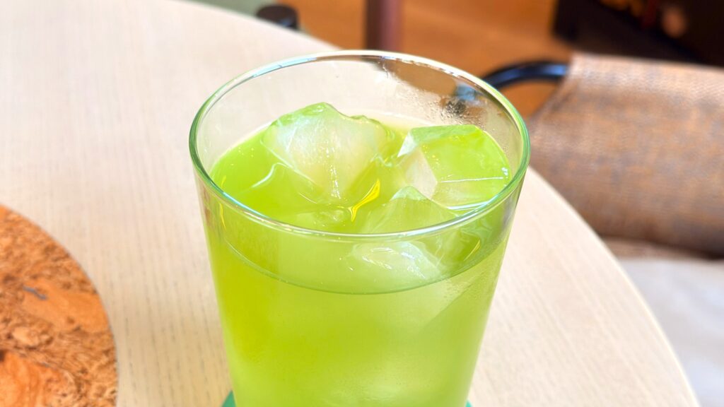 キャプション by Hyatt_山本山コラボメニュー「玉露コールドブリュー」のアップ