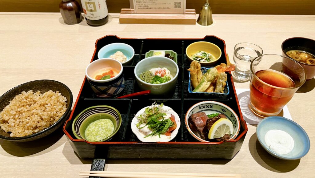 ファンケル_創作料理 FANCL 令和本膳の「美腸活弁当」