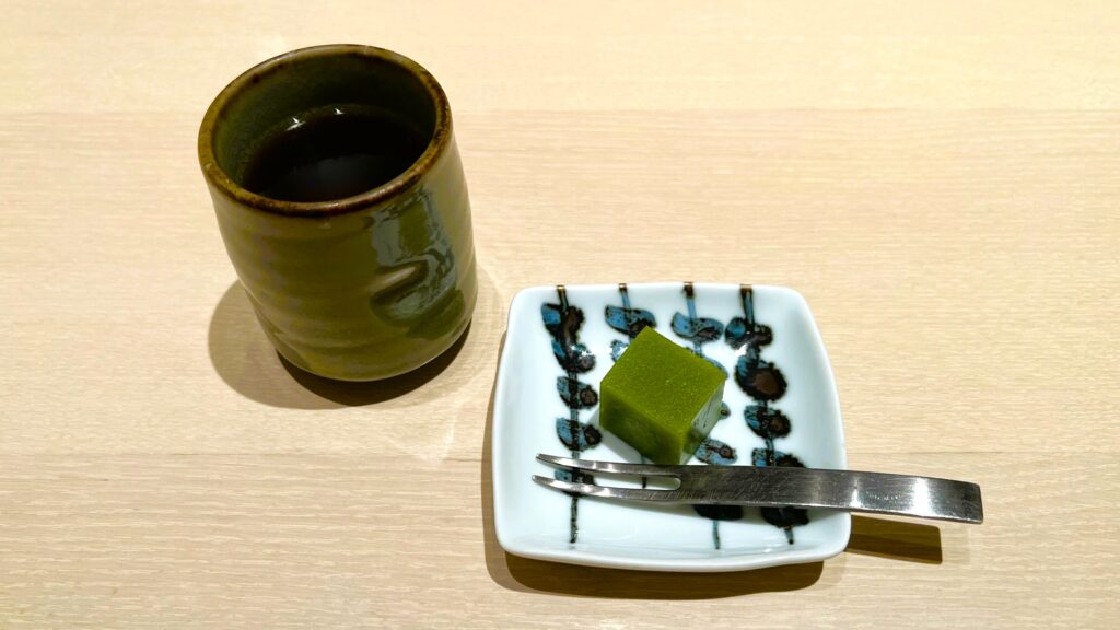 ファンケル_創作料理 FANCL 令和本膳「美腸活弁当」のひとくち甘味とごぼう茶