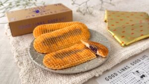 GOOD NEWS_「バターのいとこ ブルーベリー」の皿盛りとパッケージ