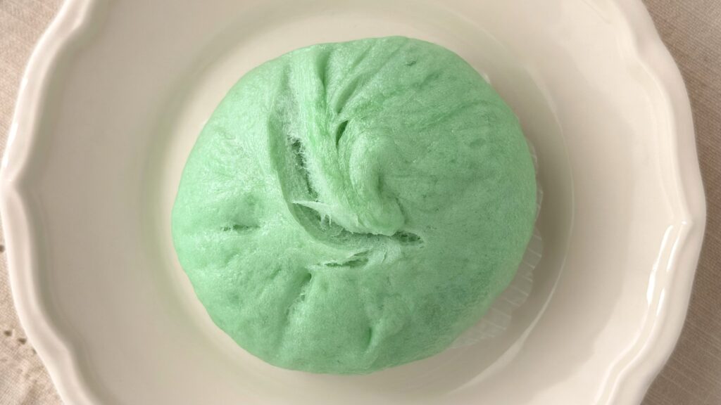 エキュート大宮_「チョコミントまん」の皿のせ