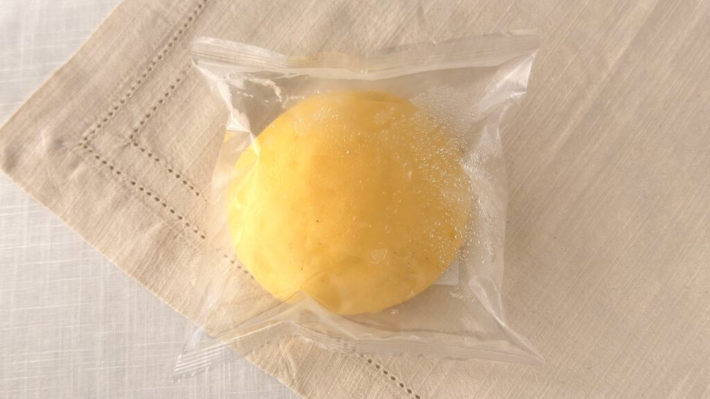 ドンク_袋にはいった「冷やしてメロン（ミルクバニラ）」