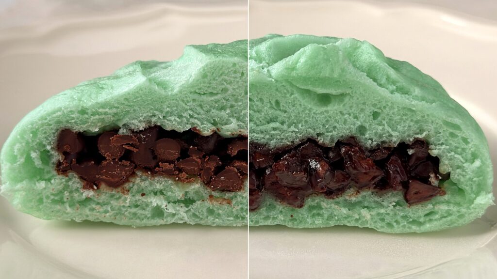 エキュート大宮_「チョコミントまん」の常温と温めの断面