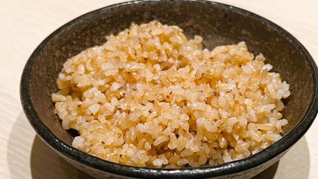 ファンケル_創作料理 FANCL 令和本膳「美腸活弁当」の玄米ご飯の皿のせ