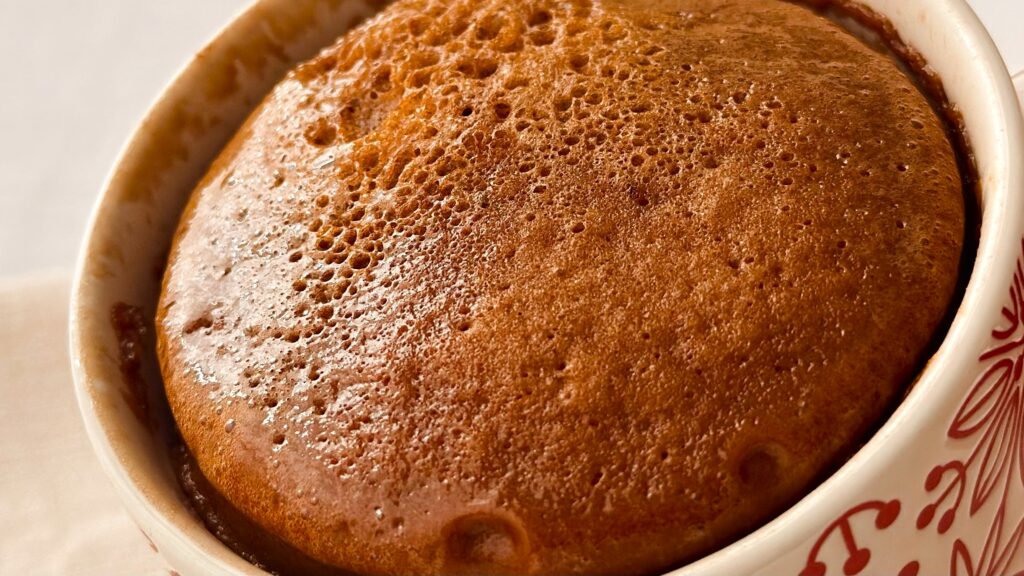 永谷園_「マグカップでふっくらケーキ！モコモコ チョコ」の表面