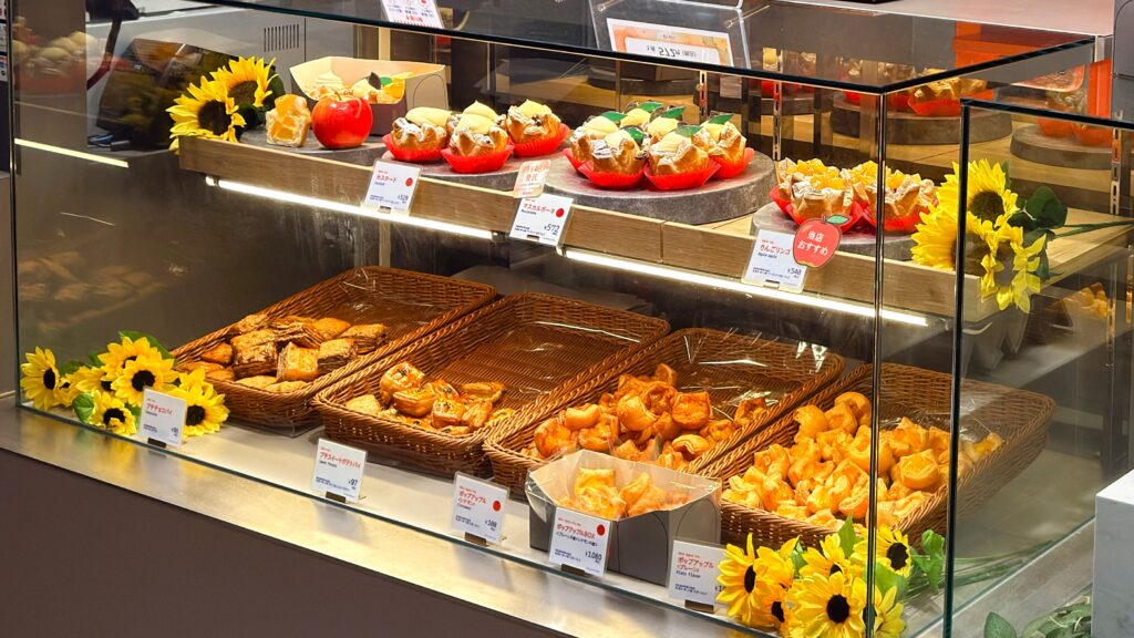 PIE mania_エキュート大宮のショーケース内