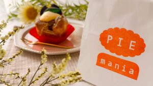 PIE mania_袋から取り出した「限定仕様Apple Cupマスカルポーネ」