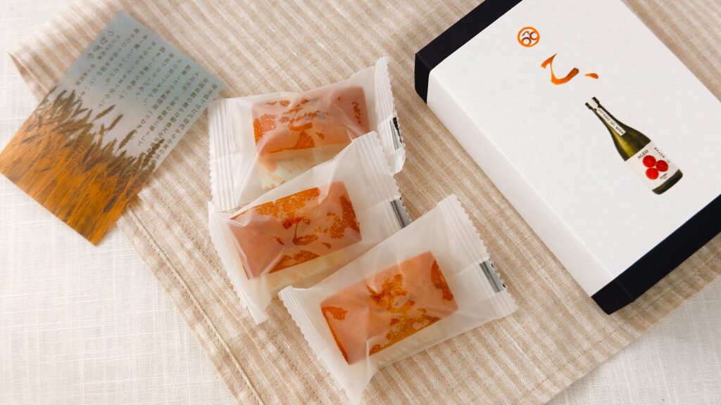 埼玉粉問屋 つむぎ_大宮エキュート限定「こ、ふぃなんしぇ全粒粉×埼玉の日本酒」のパッケージと個包装