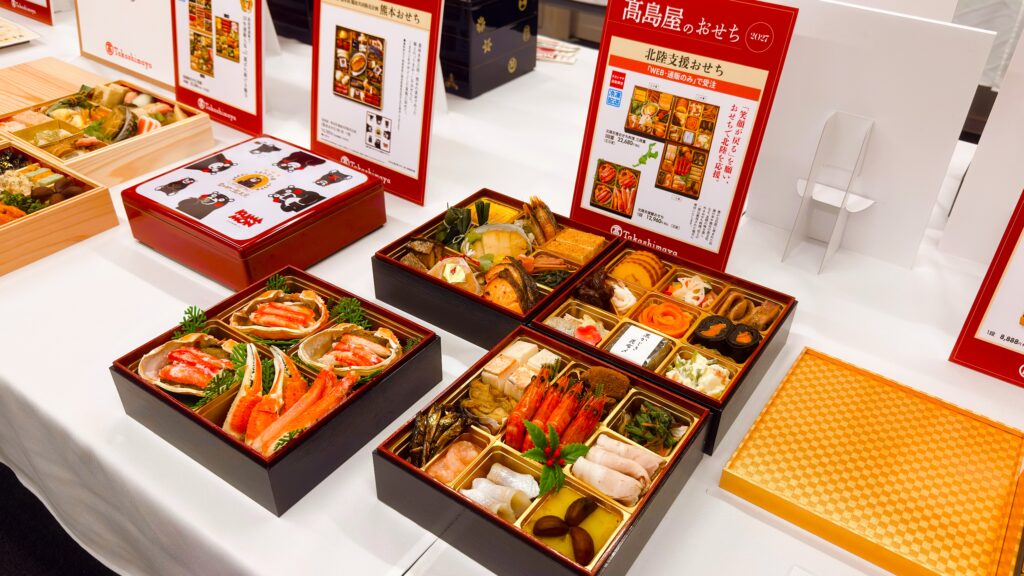 髙島屋_バイヤーいちおし！おせちが並んでいる様子