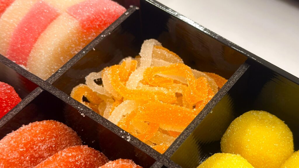 髙島屋_パパブブレ「グミおせち一段」のなますグミ