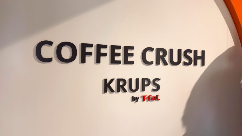 KRUPS by T-fal_原宿ポップアップストア「15cm CAFÉ” KRUPS by T-fal」の入口