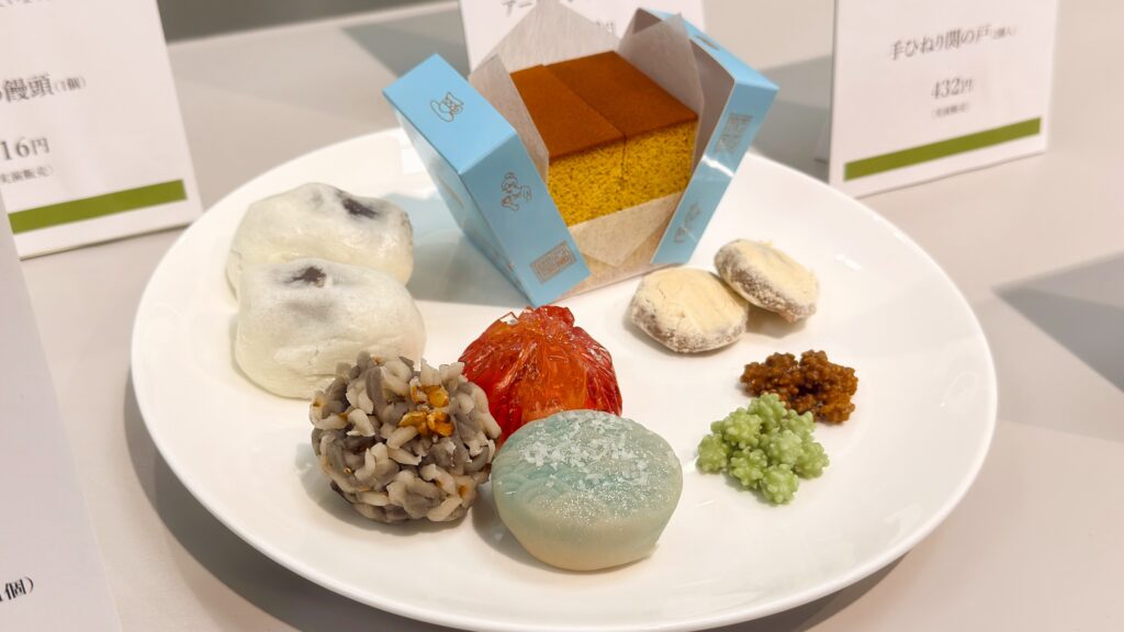 髙島屋_「繊細な手仕事と磨き抜かれた匠の技」の和菓子の皿盛り