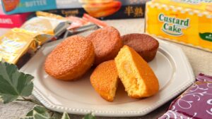 ロッテ_カスタードケーキや半熟カスタードケーキなどの皿盛り