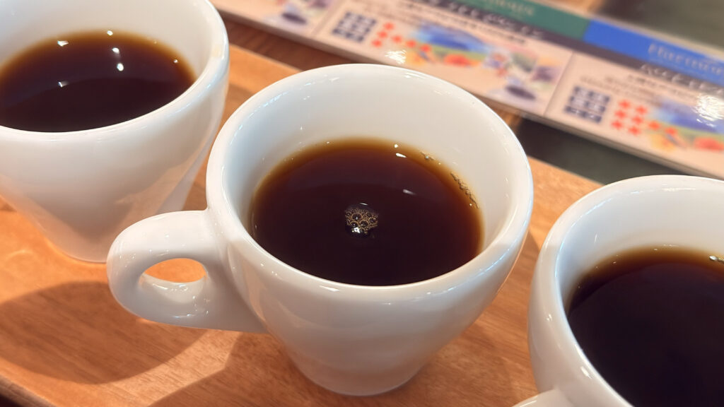 UCC_マグカップに入った「ヒルス ハーモニアス ルワンダ フイエマウンテンブレンド」